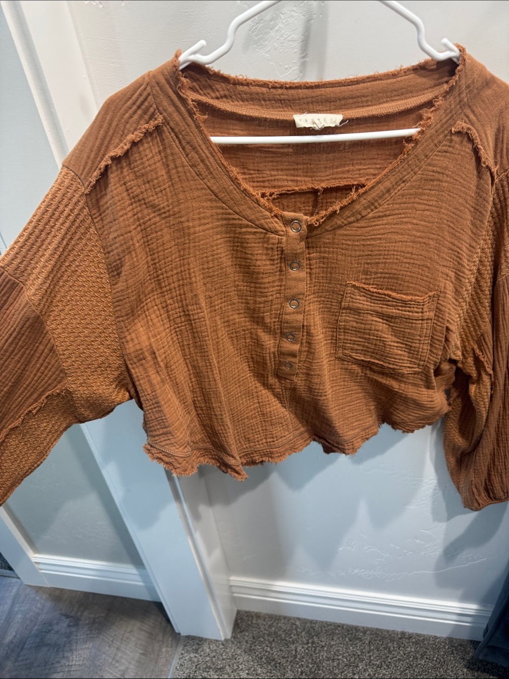 Promesa Cropped Rust Waffle Henley Long-Sleeve Top